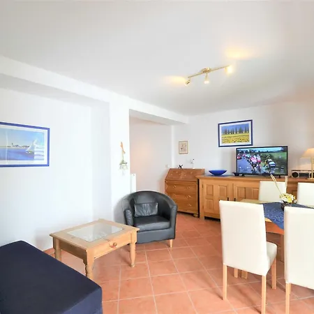 Strandstrasse Apartman *